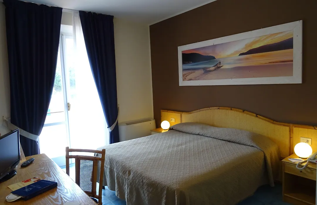 Hotel Desiree-1